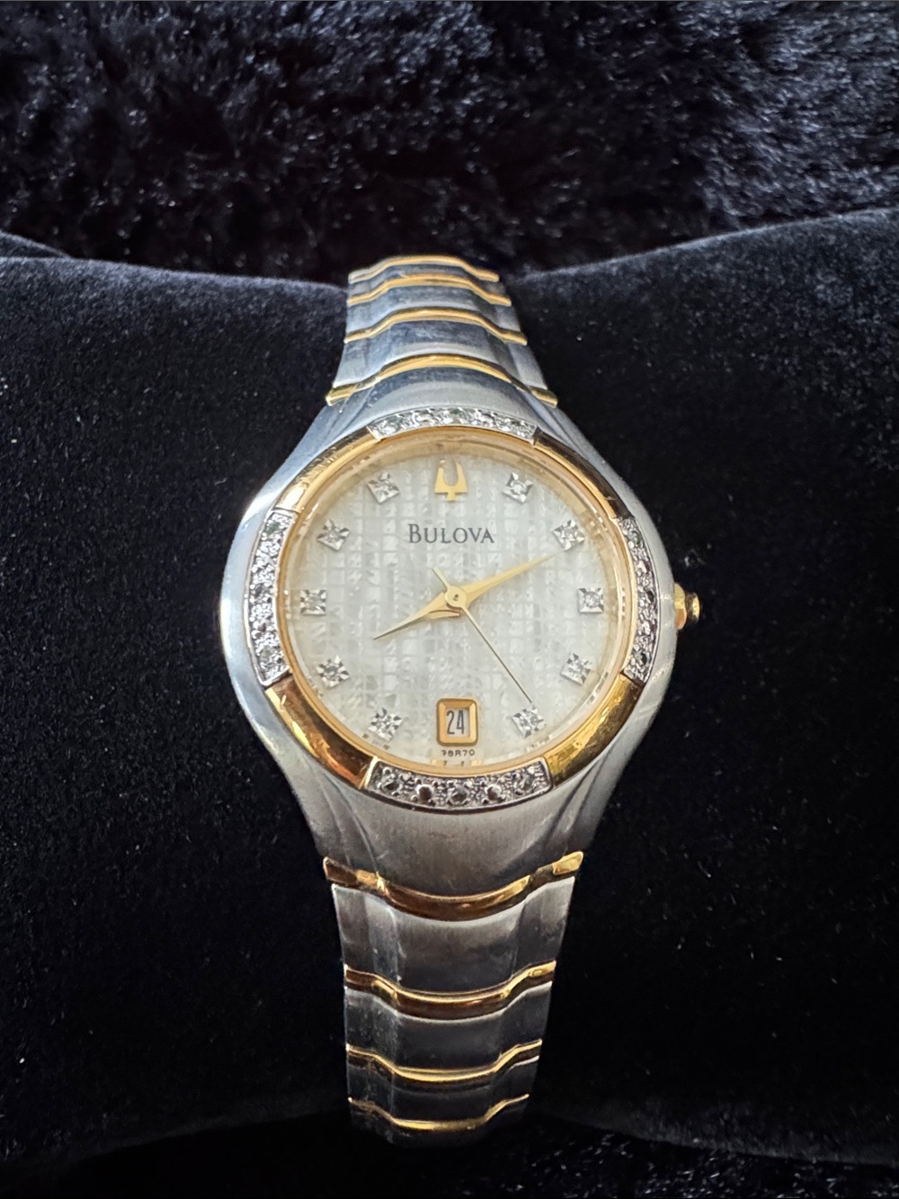 Bulova Women’s Diamond Watch 0.12 CTW MOP Dial Two Tone Stainless Steel pre owne